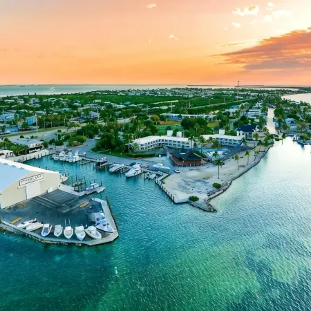 Caloosa Cove Resort by CoolVacay
