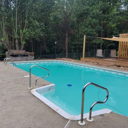 Cozy Country Home with 5 Bedrooms 4 Baths and Swimming Pool
