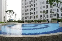 Posh 2Br Apartment at Bassura City Near Shopping Mall by Travelio - Rooftop Pools
