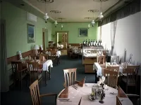 Hotel Hubert Nové Zámky - 3-Star