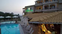 Adams Hotel - Swimmingpools