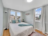 Beach Retreat - 5 Beds , 2 Kitchens @ Salt Island- Westbrook -Walk to Water Hotéis em Westbrook
