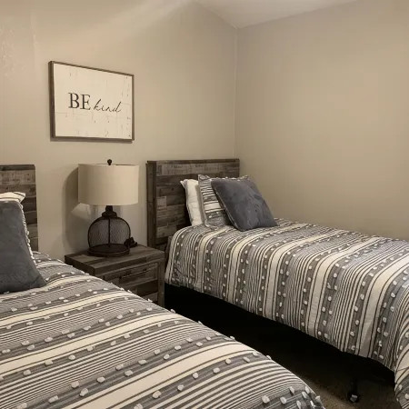 GORGEOUS DESERT GETAWAY WITH HEATED POOL NEAR THE DUKE GOLF COURSE