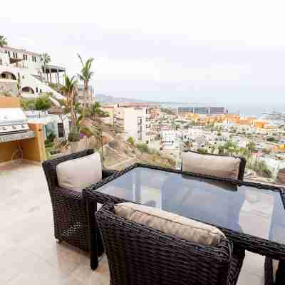 Newly Remodeled Villa In Pedregal 3 master suites over 3000 sq. ft. Others