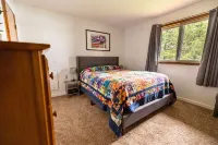 Experience Sitka's Charm in Your Cozy 1-Bedroom Retreat Overlooking the Bay