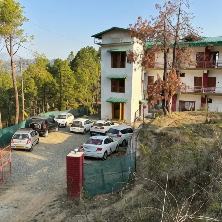 Lap of Himalayas Resort