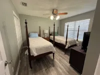 Southern Charm meets Modern Island Living Family Vacation Home - ジャグジー