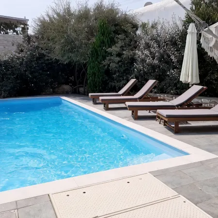 THEROS CASA LOGARAS