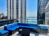 MAG MILE MEGA Entire Floor 4BD 4BA +Rooftop&Gym - Jacuzzi