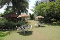 Konkan Crown Resort & Club - parking