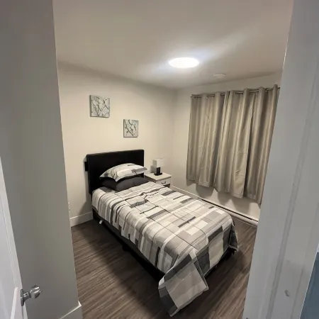 Clean 2 Bedroom