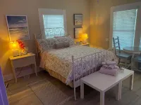 Charming 3-bedroom cottage in Seabrook, Texas - 3-Star
