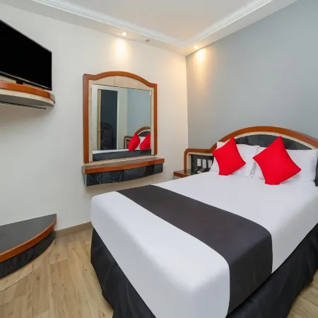 Hotel Monarca