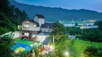Chuncheon Thegangchon Pension - con vistas a la montaña