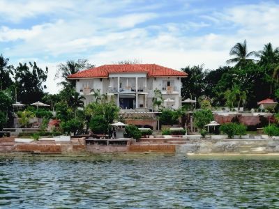 Lorelei Beach Resort