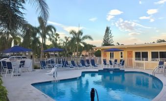 Curtis Inn & Suites