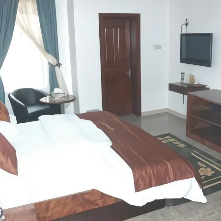 Madugu Hotel and Luxury Apartments