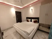 S.S Guest House - Pensions