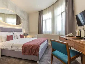 Public House Hotel
