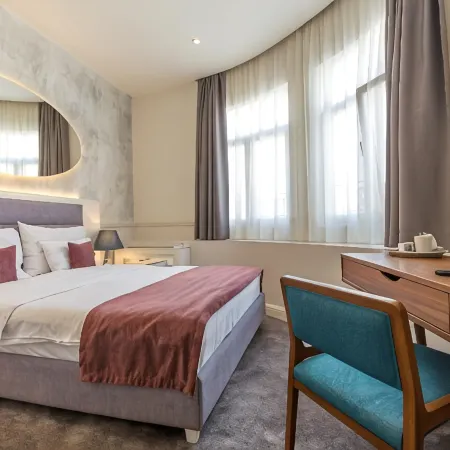 Public House Hotel