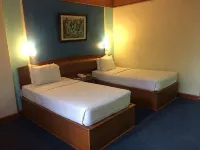 Athaya Hotel Kendari - parking