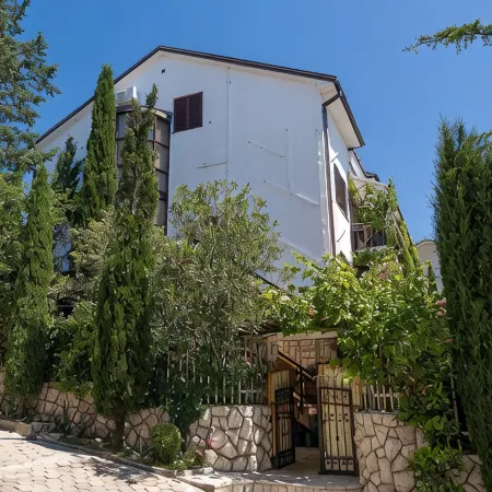 Comfortable apartment with sea view, close to the beach, family-friendly,  WiFi