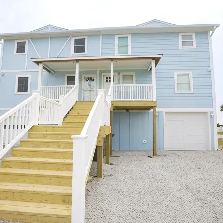Emerald Isle Escape - New, Completely Renovated Oceanfront Duplex