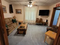 Main Street Home-Locally Owned-No Cleaning Fees-Pets Allowed Hotels in Webster