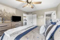 The Cove Walk-in 2BR 2Bath Condo on Table Rock Lake by Silver Dollar City - 4-Star