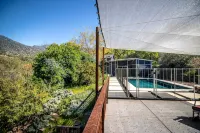 Alta Peak Penzion~Private EV Outlet, Outdoor Pool; Close to SNP entry - Pools