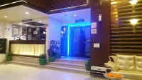 Hotel Opulence - parking
