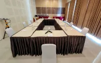 Dreamland Hotel and Lounge - parcheggio