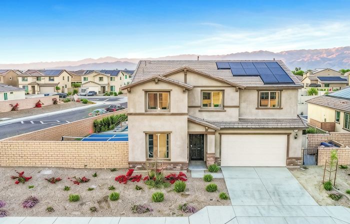 Lazy River, Pickleball, Gameroom, Fun in the desert!