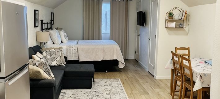 Studio apartment on the banks of Yellowstone River Hotels in Gardiner