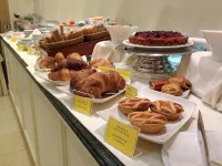 Ambassador Palace Hotel - breakfast