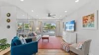 Cocoa Beach Coral Retreat waterfront 3 BR /2.5 BA - 4성급