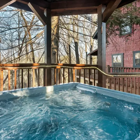 Cozy Cabin w/ 2 King Beds, Fireplace, Hot Tub, Foosball, Arcade and BBQ!
