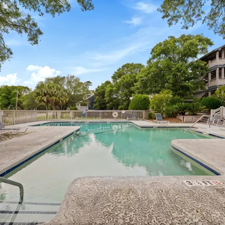 2 Bedroom First Floor - Fully Renovated Condo - 1 Block to Beach