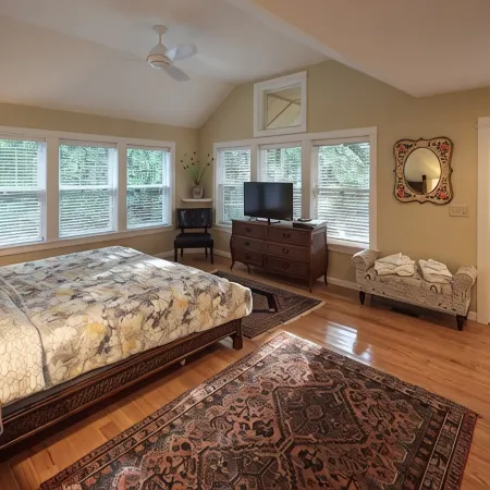 Gorgeous House 3 Min Walk to Ocean; Community Pool, Celebrate the Simple Life!