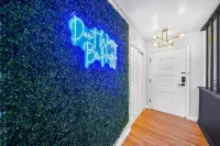 Comfort, Fun, & charming! - 5BR oasis w/ Pool - 4 stjerner