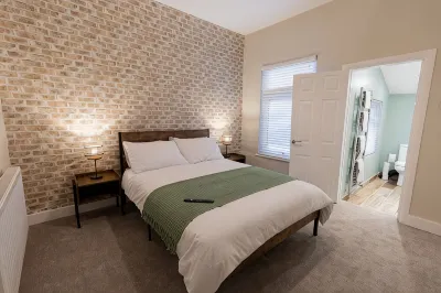 Cosy House in Runcorn: Perfect for Families & Business Travelers! Free Parking Hotels in 