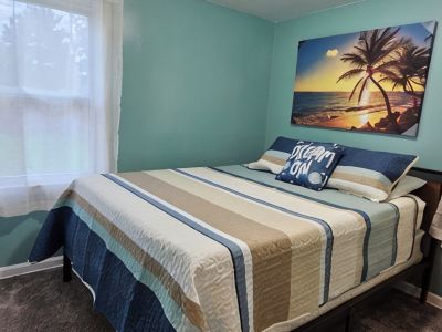 Cute n spacious Westbrook home very close to Buffalo Int Airport and everywhere!