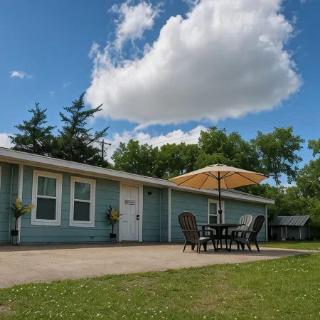 •A Family Haven N' Heart of Tupelo: 4 Bedrooms, 6 Beds, 1.5 Baths Sleeps 8 or 9