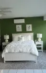 Cozy Condo 3 minutes away from Magens Bay beach! - 발코니
