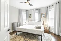 Elegant 7Br 2.5Bath Victorian Gem Sleeps 16+ - 4 ดาว