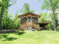 Pops Cozy Cabin w/ an incredible valley view. Gas firepit, full kitchen and more - 4-Star