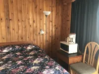Glacier View Inn - Motels