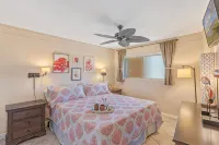 The Maui Moon Oceanfront Condo- Perfect for couples! - Boutique