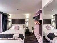 Hôtel Boutique Richelieu Lyon Gare Part Dieu Отели рядом с достопримечательностью «06. Парк-де-ла-Тет»