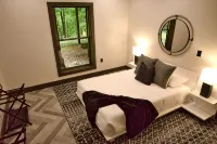 Luxury Barn Retreat near Mohican River - 5-Star